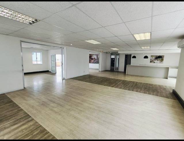 BUSINESS PROPERTY TO RENT IN BRYANSTON